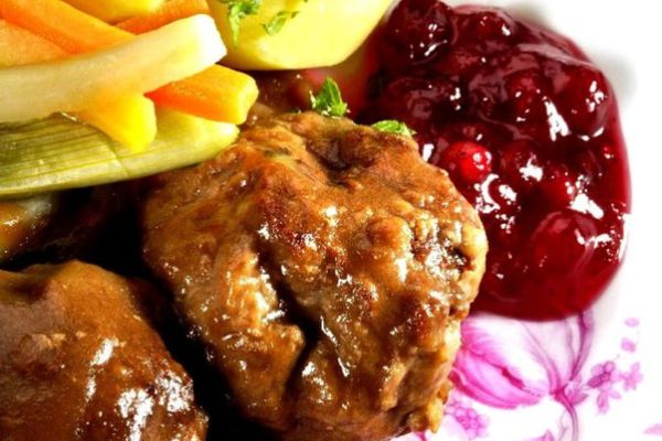 Смачний світ норвезької кухні: від рибних делікатесів до традиційних страв